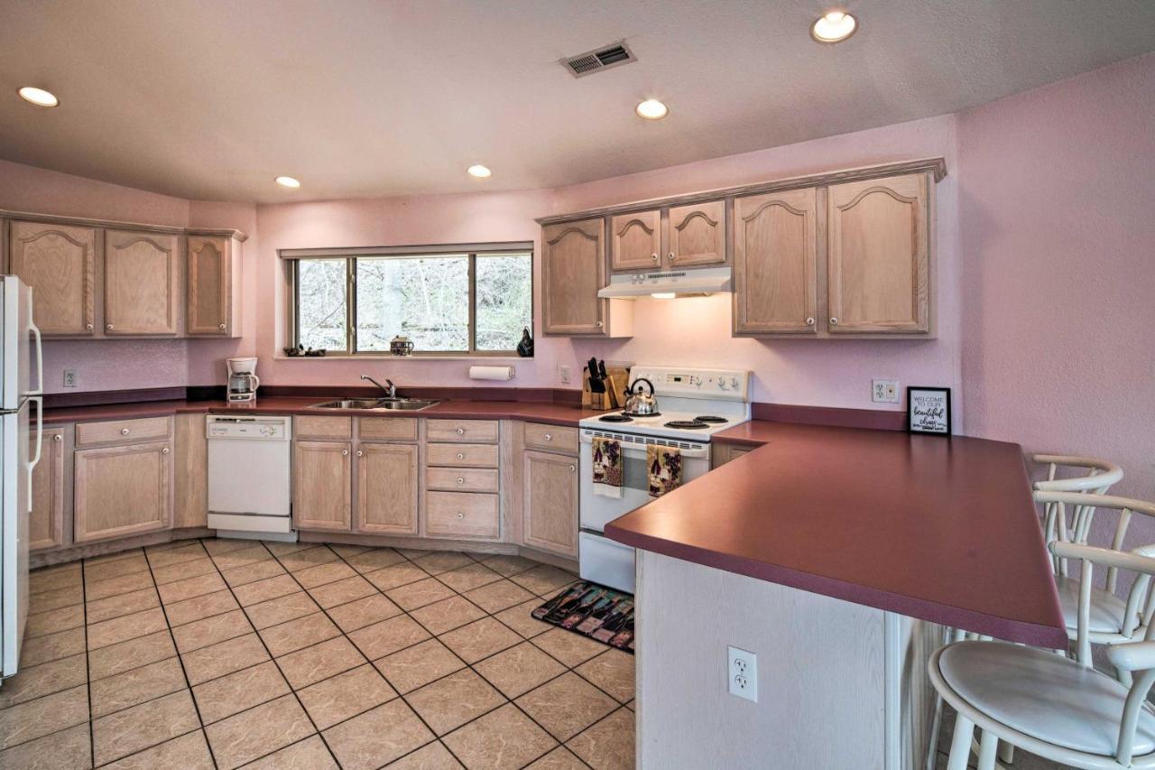 Charming Burnsville Apt With Mountain Views And Deck! Luaran gambar