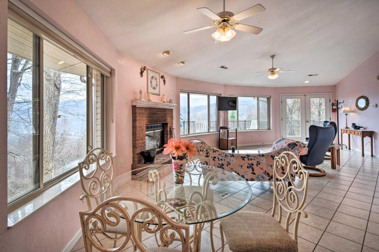 Charming Burnsville Apt With Mountain Views And Deck! Luaran gambar