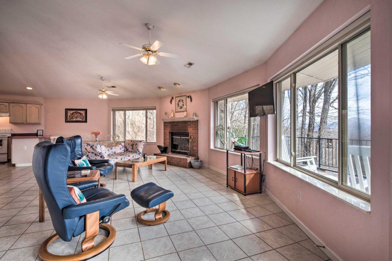 Charming Burnsville Apt With Mountain Views And Deck! Luaran gambar