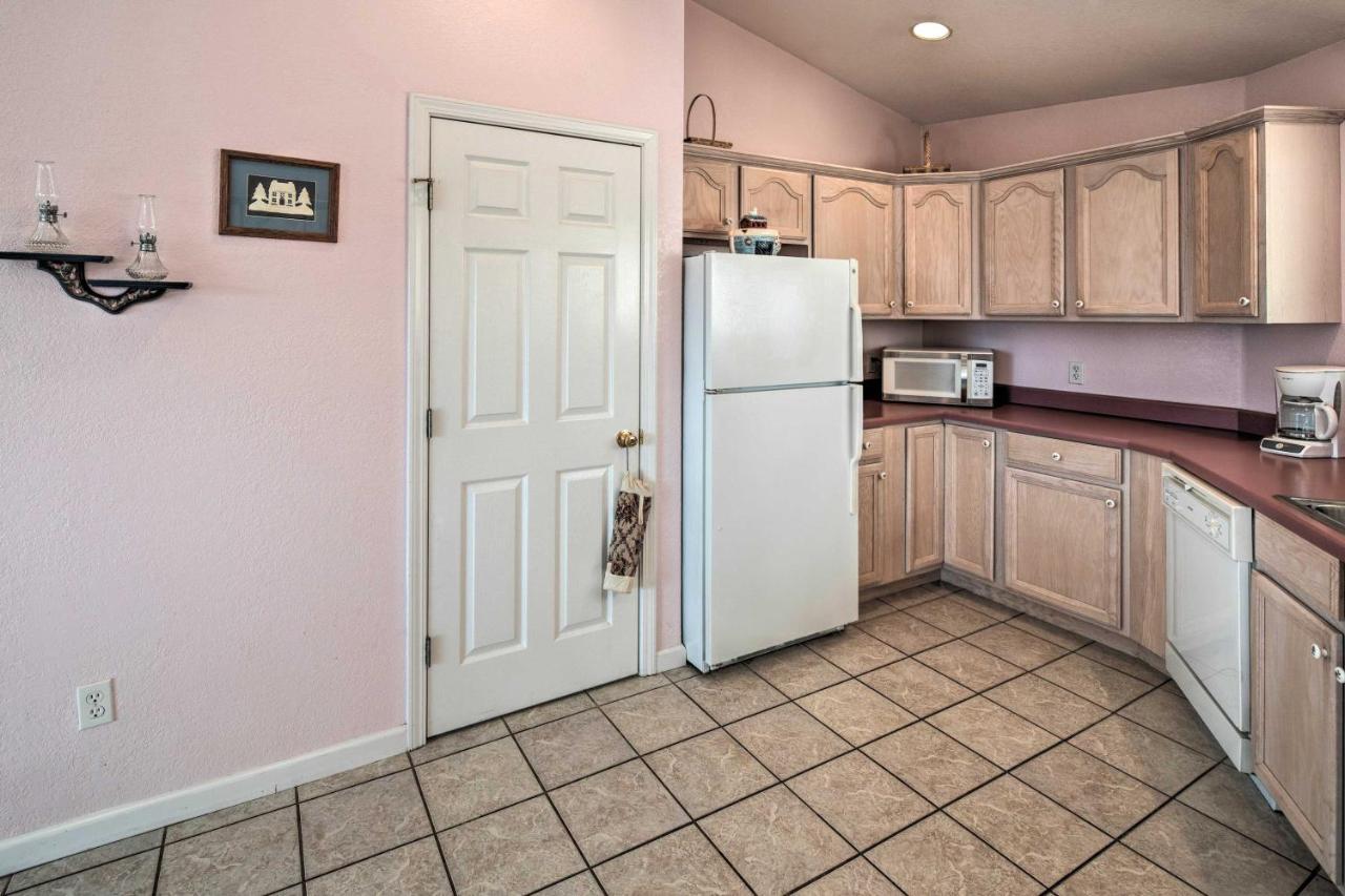 Charming Burnsville Apt With Mountain Views And Deck! Luaran gambar